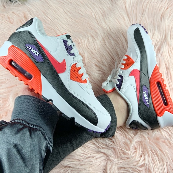 Nike Shoes - New Nike Air Max 90 Sneakers